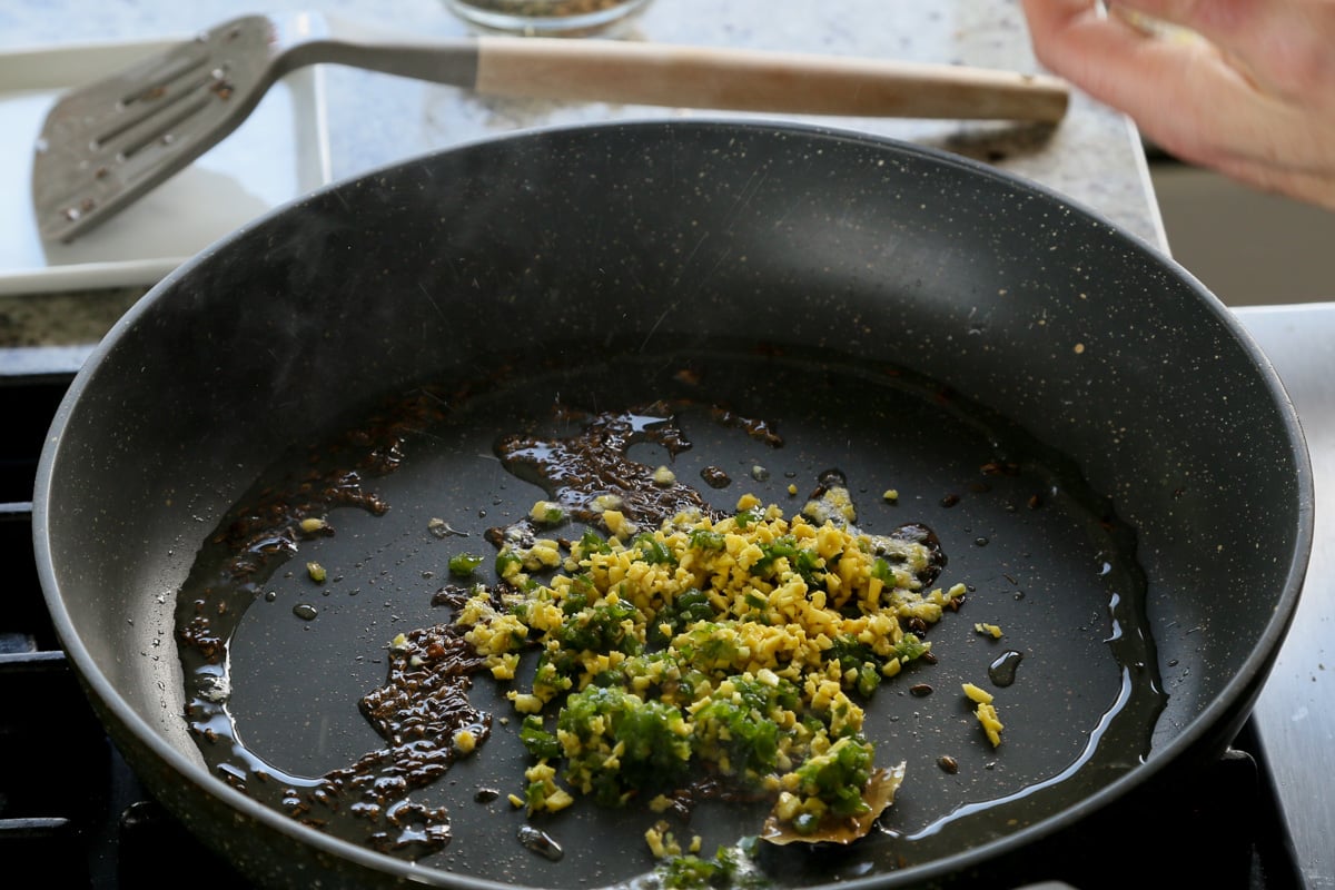 adding aromatics to the pan