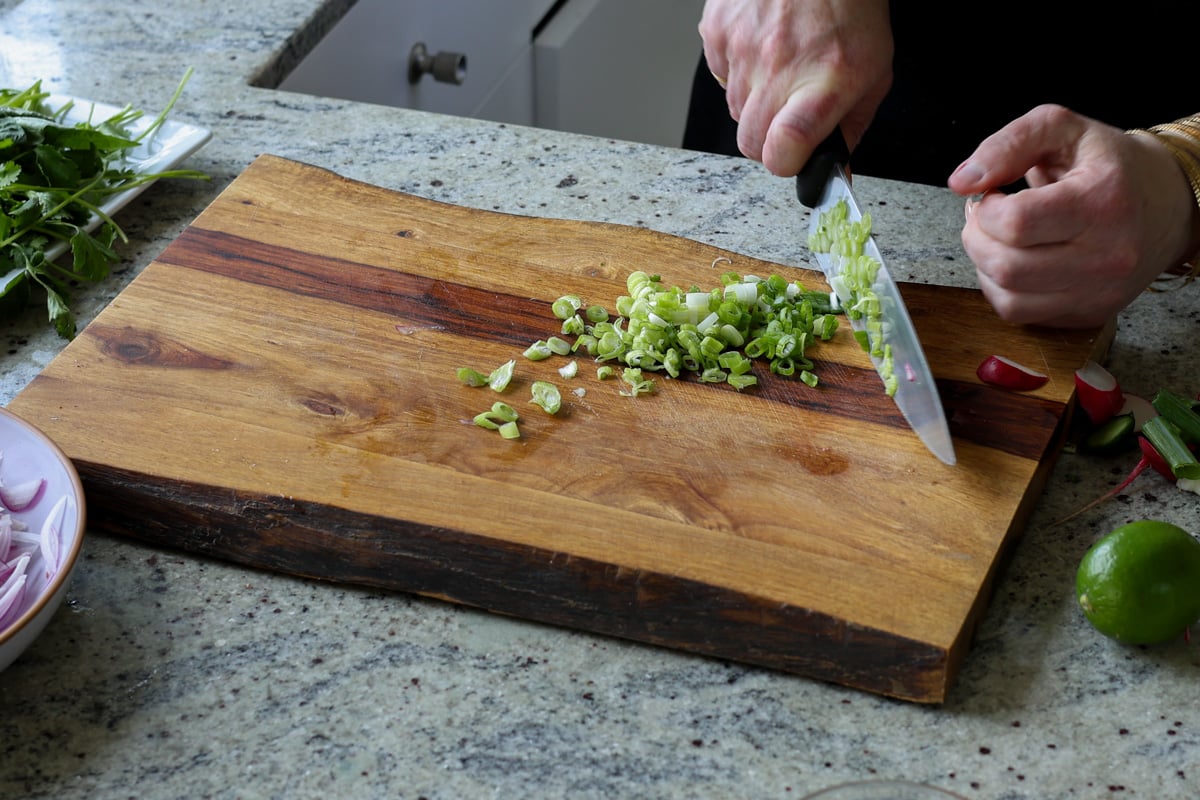 chopping the green onion