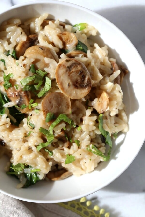 Instant Pot Mushroom Risotto. Easy Vegan Mushroom Risotto made in Instant Pot Pressure cooker. Saucepan option. #Recipe #soyfree #nutfree #vegan #glutenfree #veganricha #instantpot | VeganRicha.com