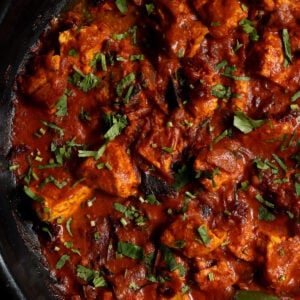 close-up of kosha mangsho in the pan