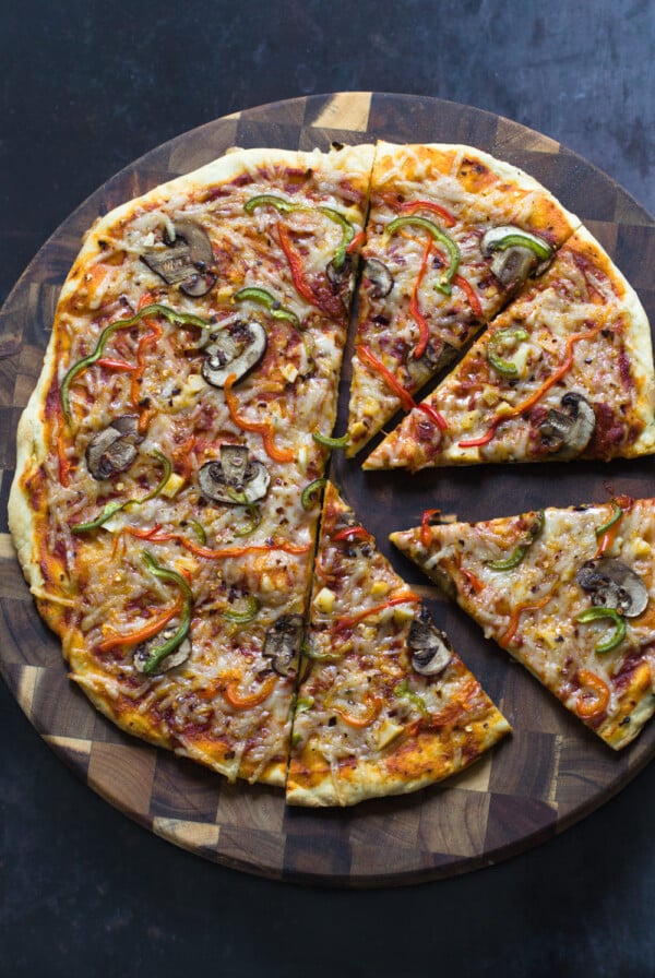 overhead shot of vegan pizza made with no yeast pizza dough