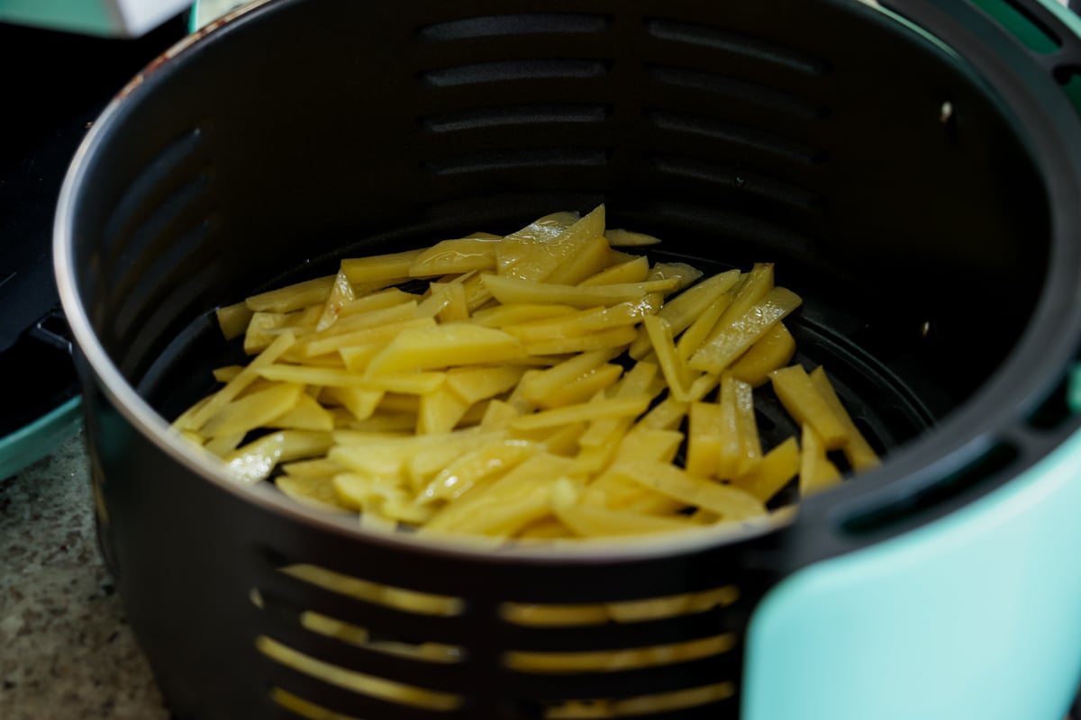 matchstick potatoes in the air fryer before cooking