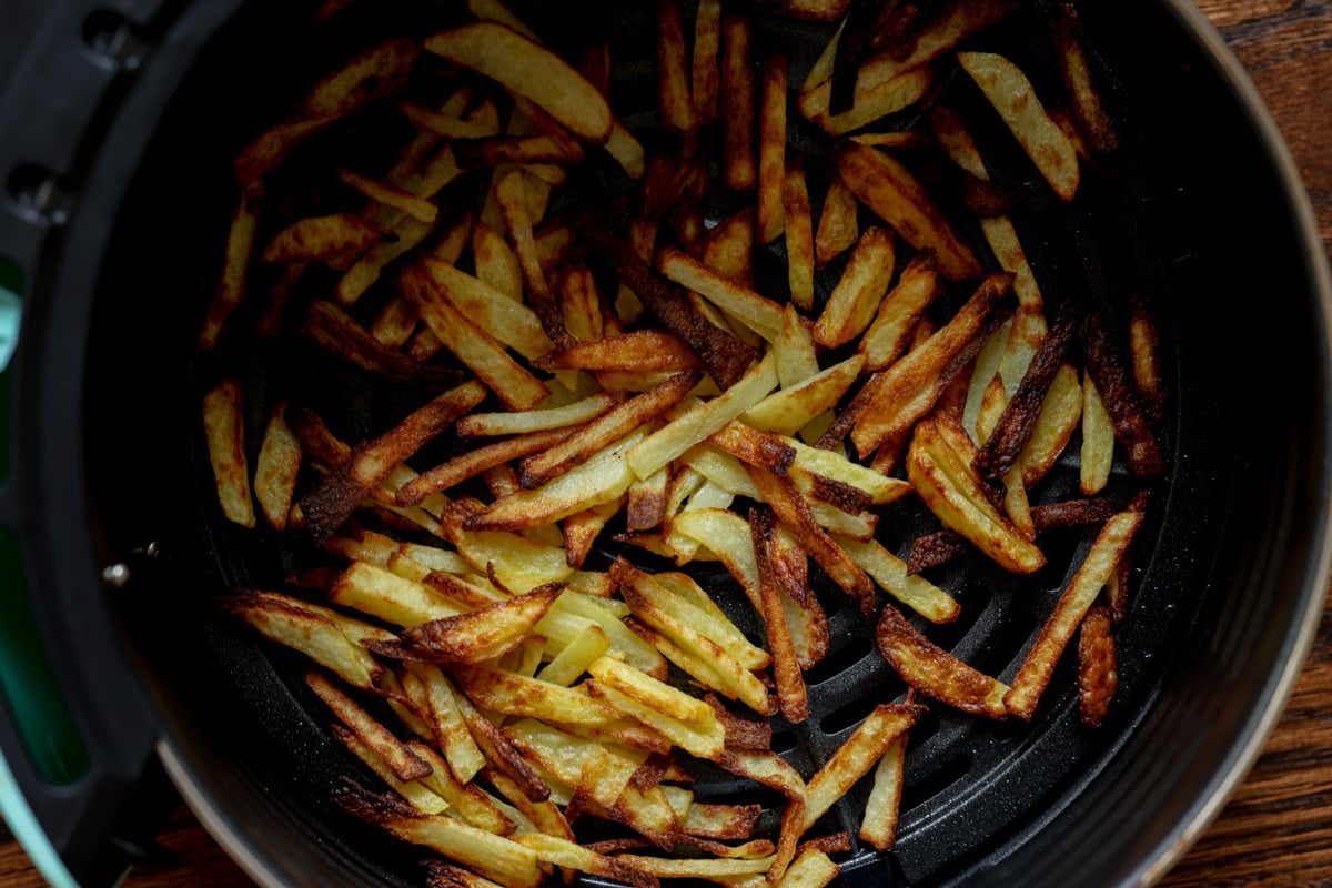 matchstick potatoes in the air fryer after cooking