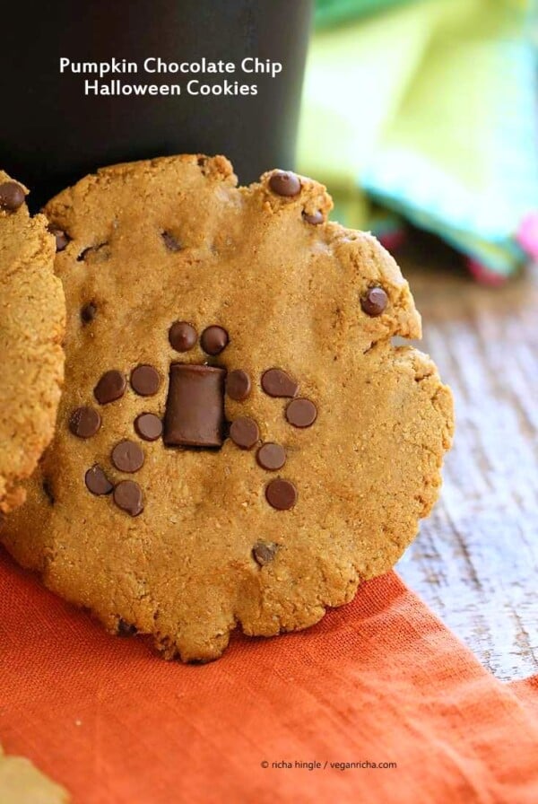 Vegan Pumpkin Chocolate Chip Cookies. Use chocolate chips on the Pumpkin cookies to make your favorite Halloween insects. | VeganRicha.com #vegan #cookie #recipe #veganricha