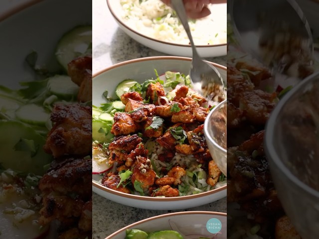 The perfect meal bowl! Harissa tofu herbed rice bowl with zesty garlic dressing #shorts #veganbowls