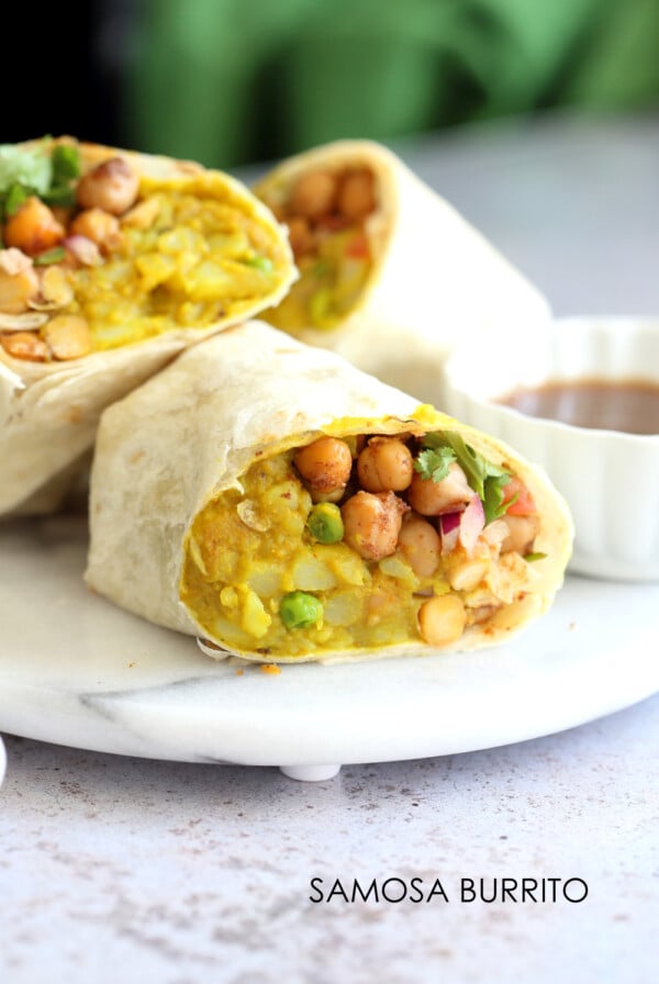 Samosa Wraps - Spiced Potatoes, Chickpeas, Chutney Burrito. Easy Spiced Potato Chickpea Burrito for lunch, picnic or carry out. #VeganRicha #Vegan #Nutfree #Soyfree #Recipe  Easily #Glutenfree