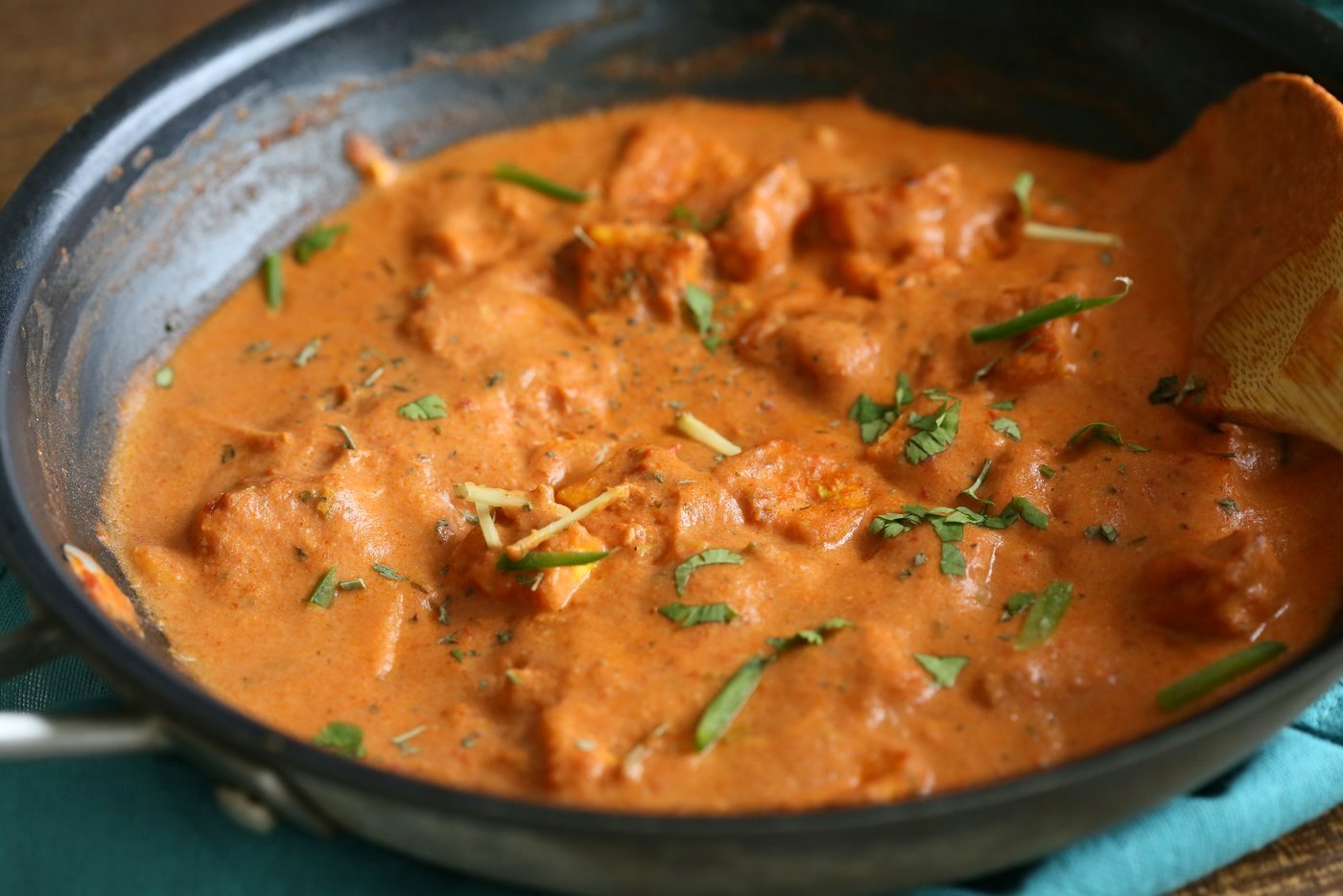 Side View of Indian Butter Tofu in Black skillet